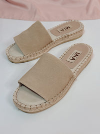 Noveli Suede Sandal - Taupe