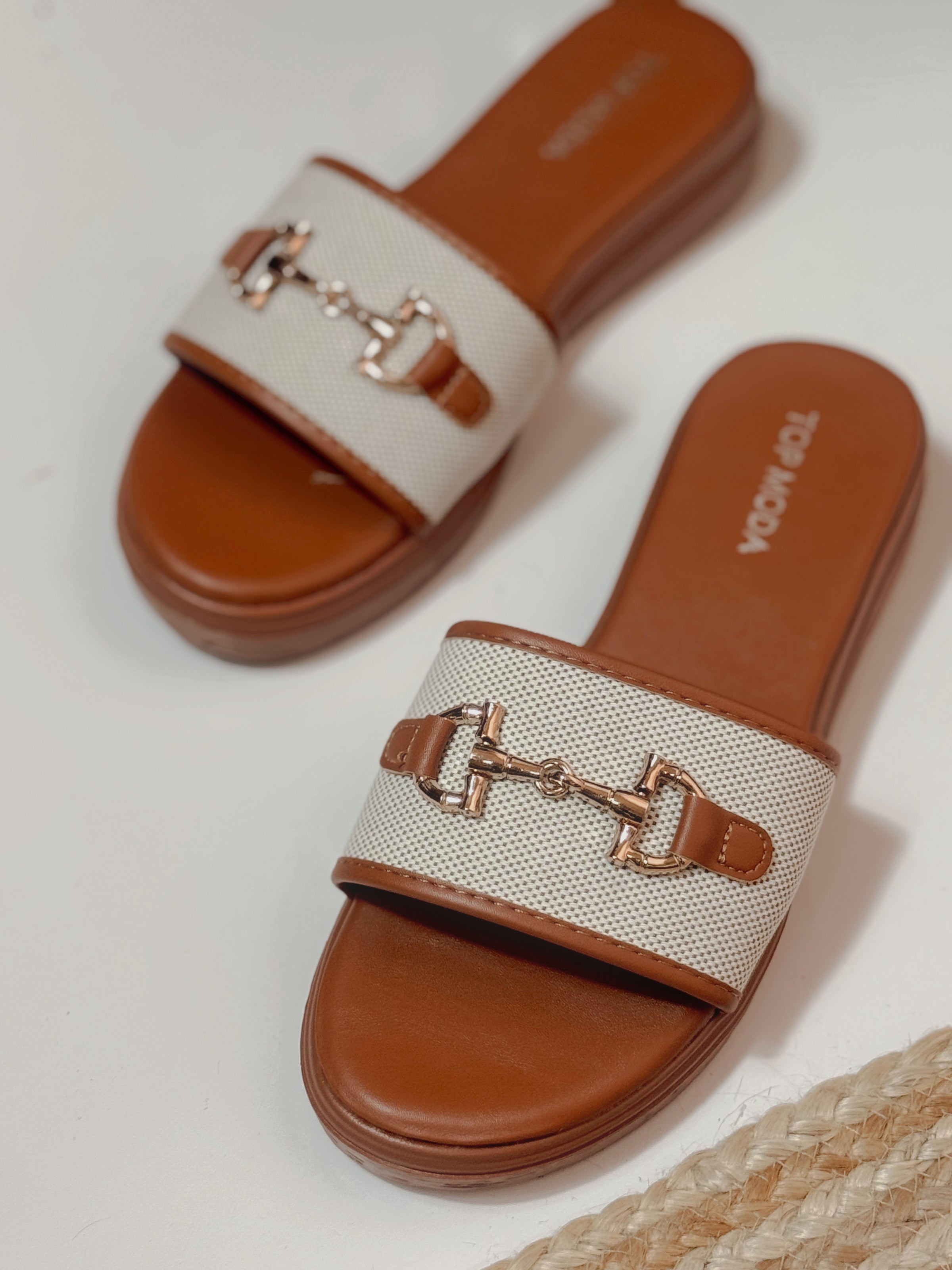 Salado Summer Bit Platform Sandals / Slides