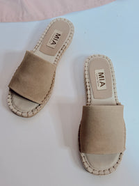 Noveli Suede Sandal - Taupe