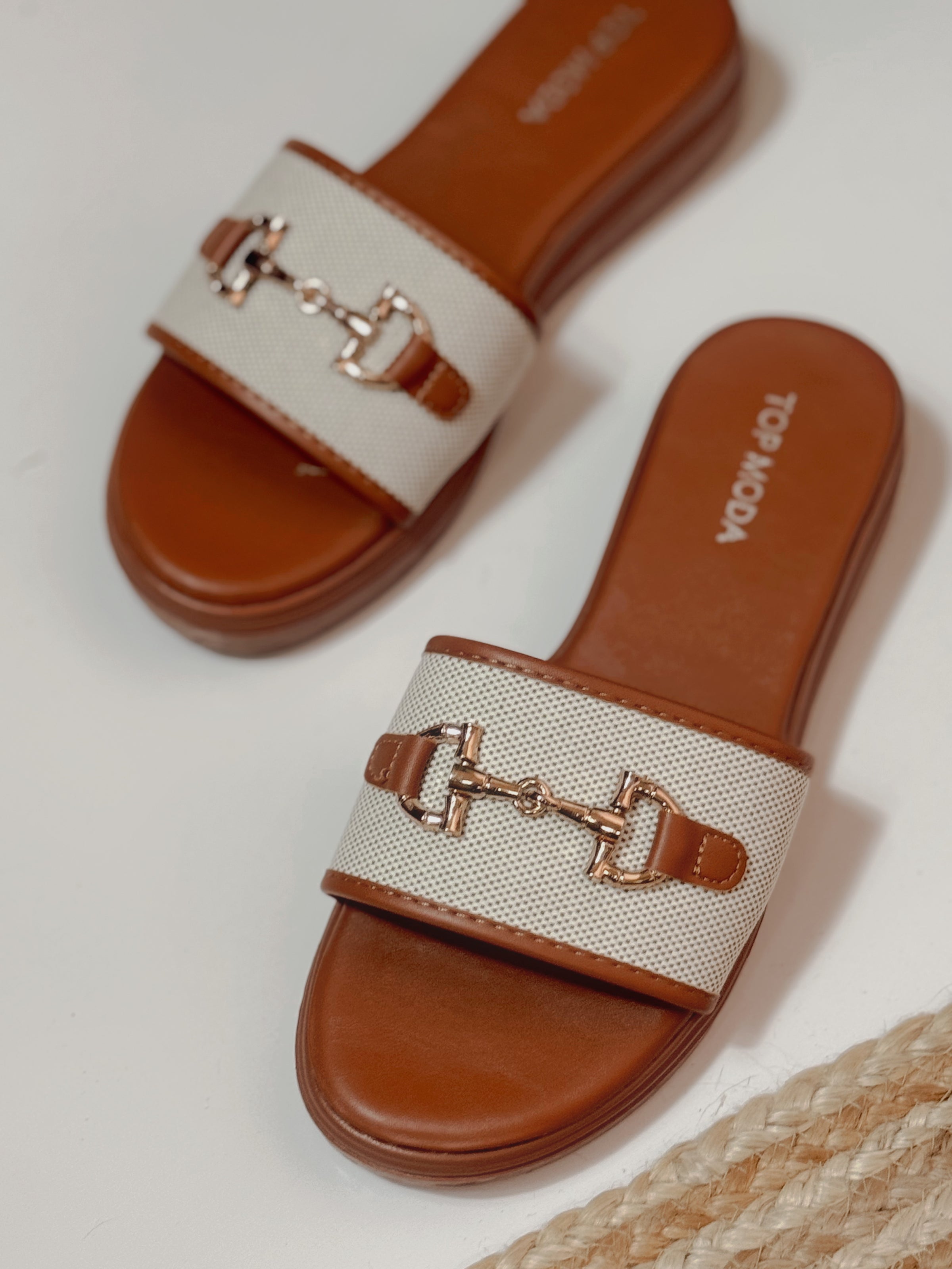 Salado Summer Bit Platform Sandals / Slides