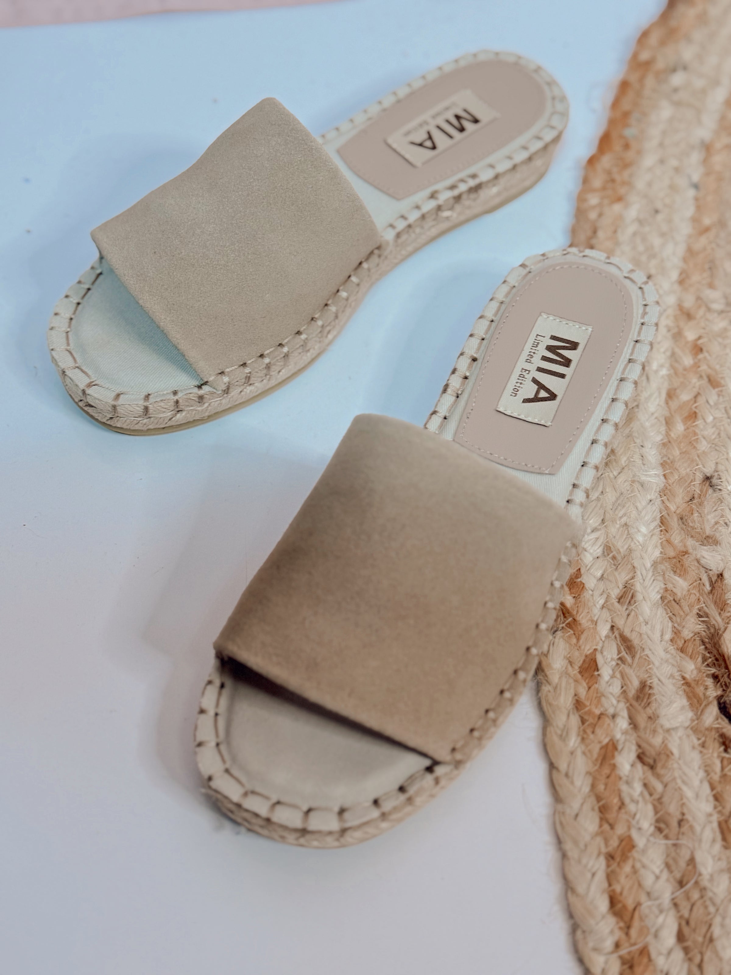 Noveli Suede Sandal - Taupe