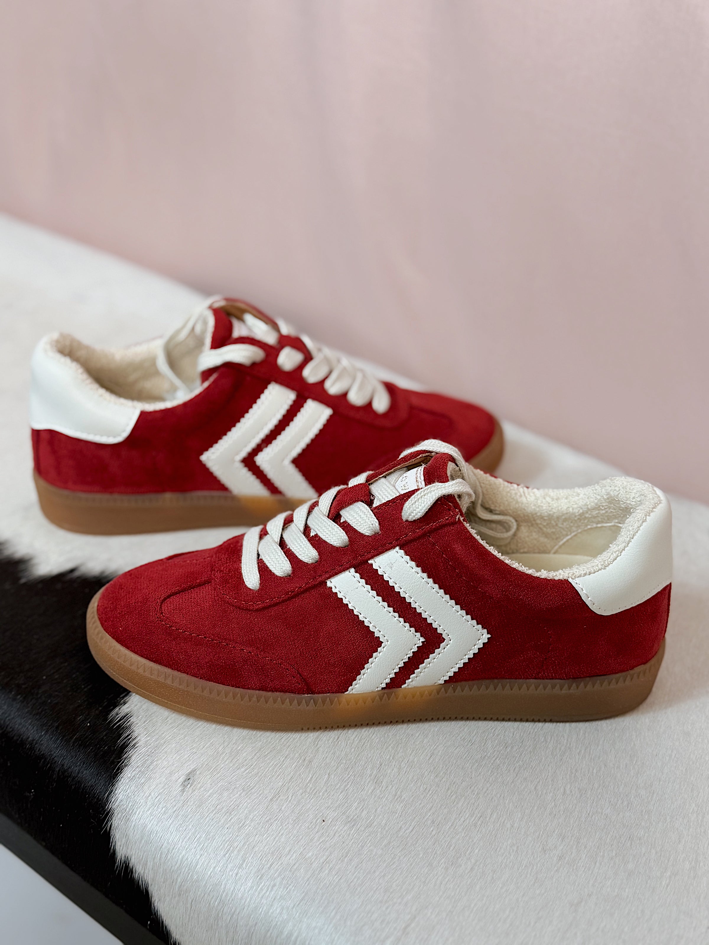 Yellow Box Red Zera Sneakers