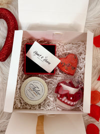 Valentines Pre-Packaged Gift Set --  Love Is In The Air Box