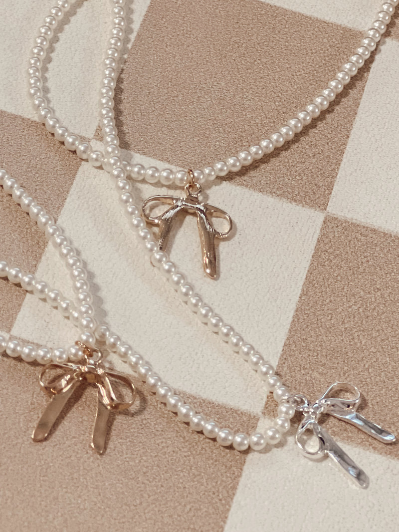 Bows & Pearls Assorted Necklaces