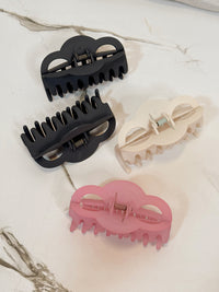 Head In The Clouds Assorted Scalloped Matte Claw Clips (4")