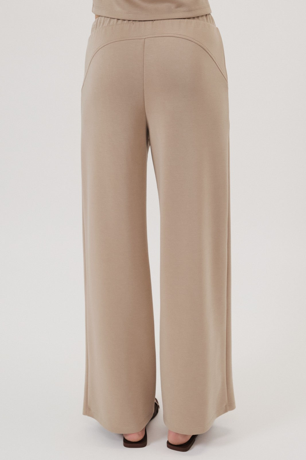 The Coco Drift Two Piece Set - Taupe