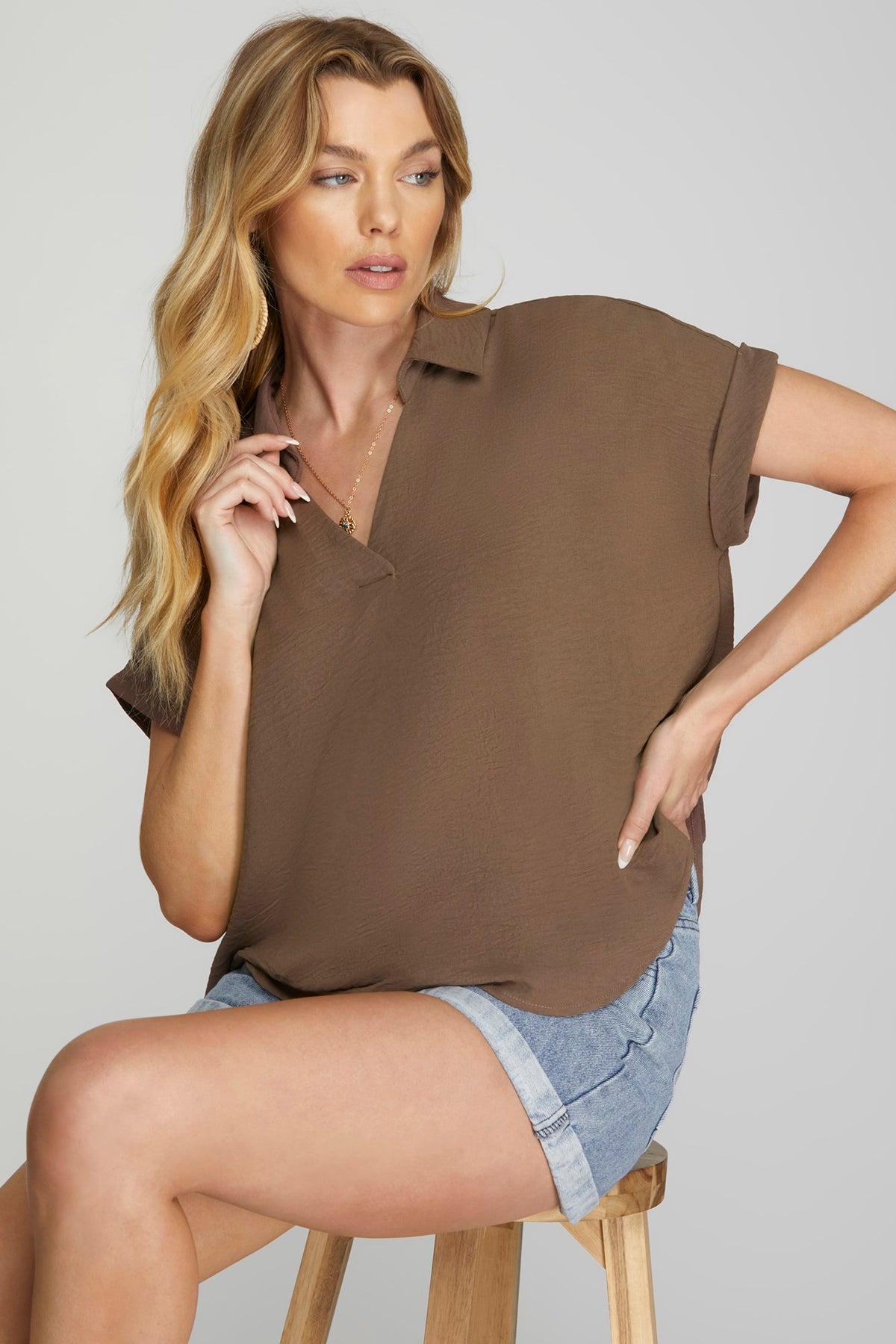 On the Daily Short Sleeve Basic Blouse - Mocha