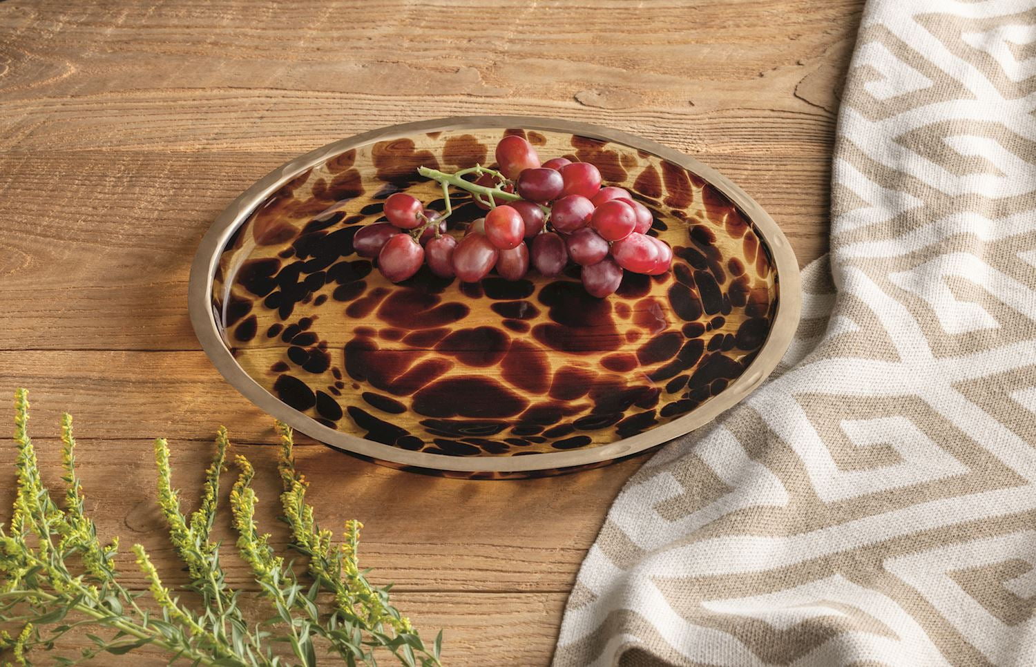 Luxe Glass Tortoise Round Platter