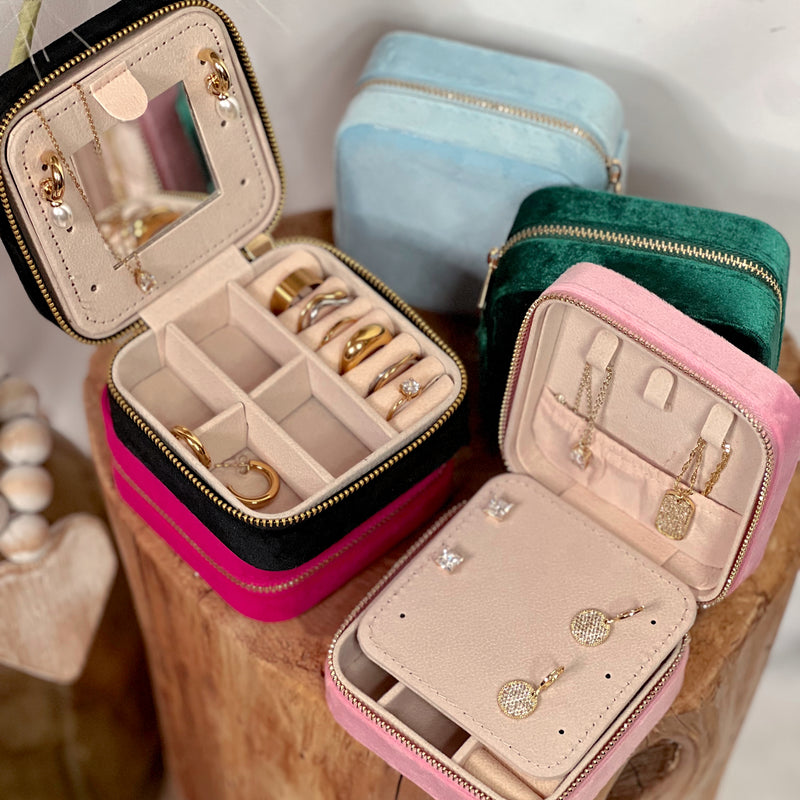 Pure Charm Velvet Jewelry Box