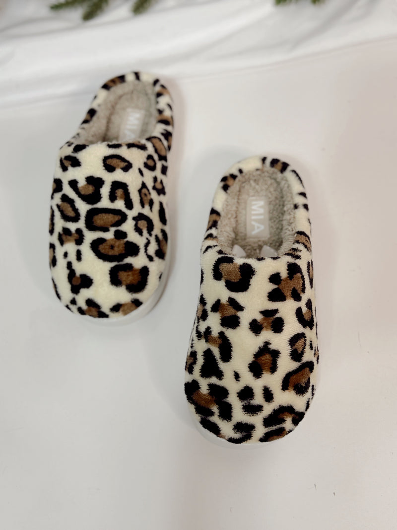 Get Cozi Leopard Slippers