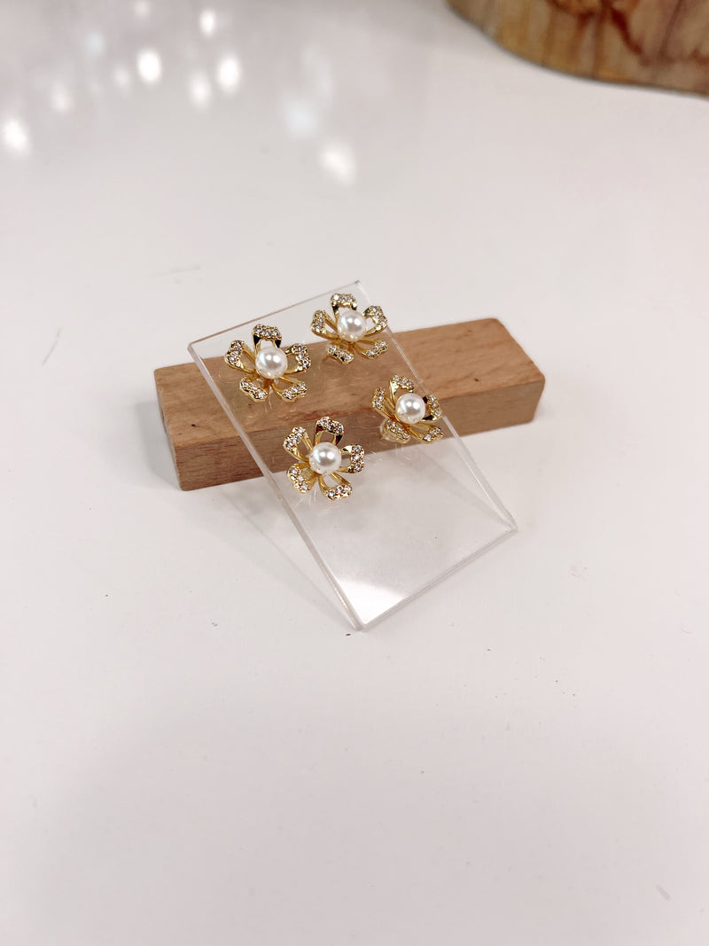Assorted Gold Daisy Earrings