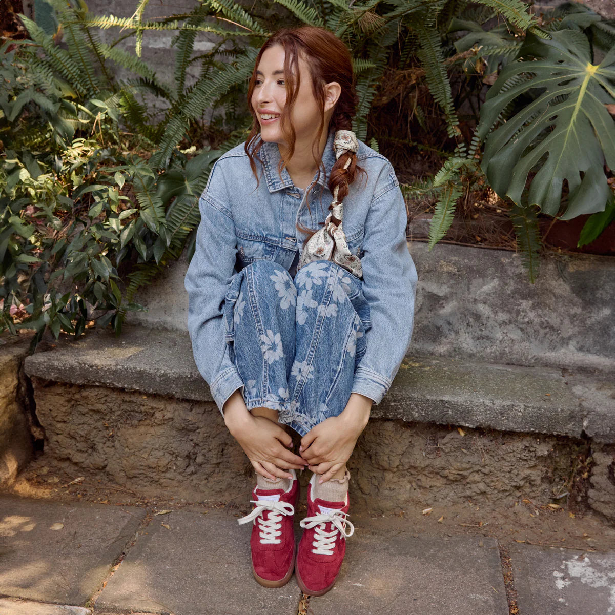 Yellow Box Red Zera Sneakers