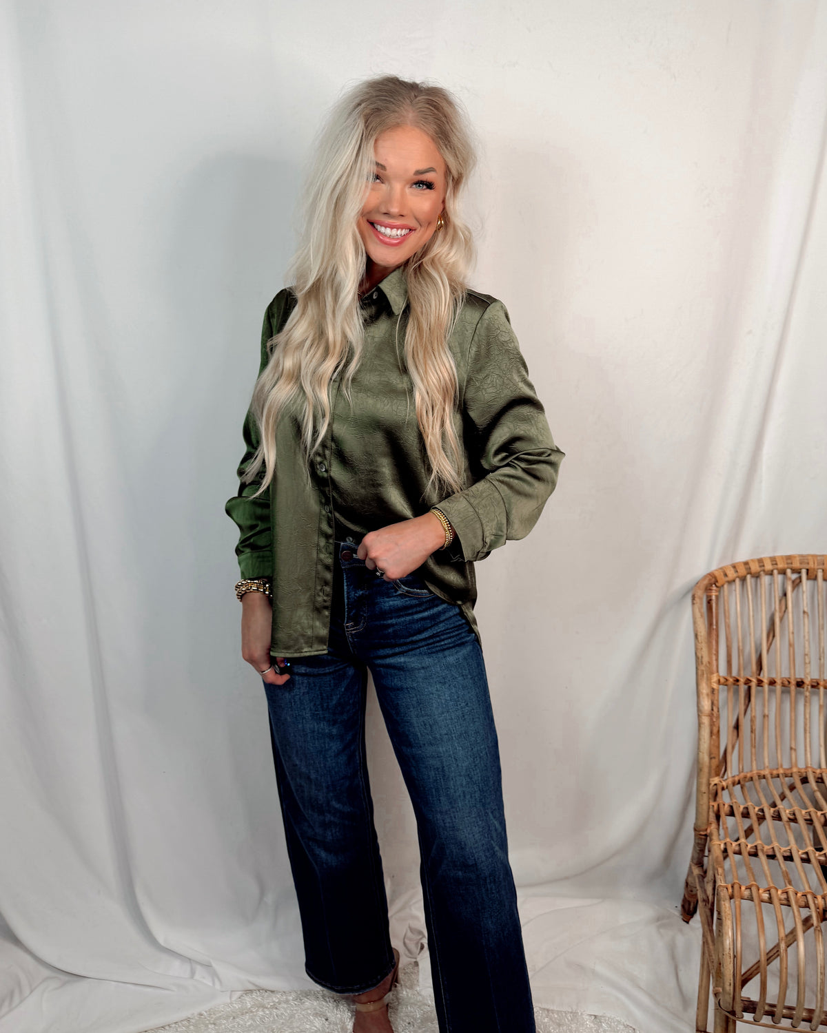 Closet Staple Crinkle Satin Long Sleeve Button Up Blouse - Olive Green