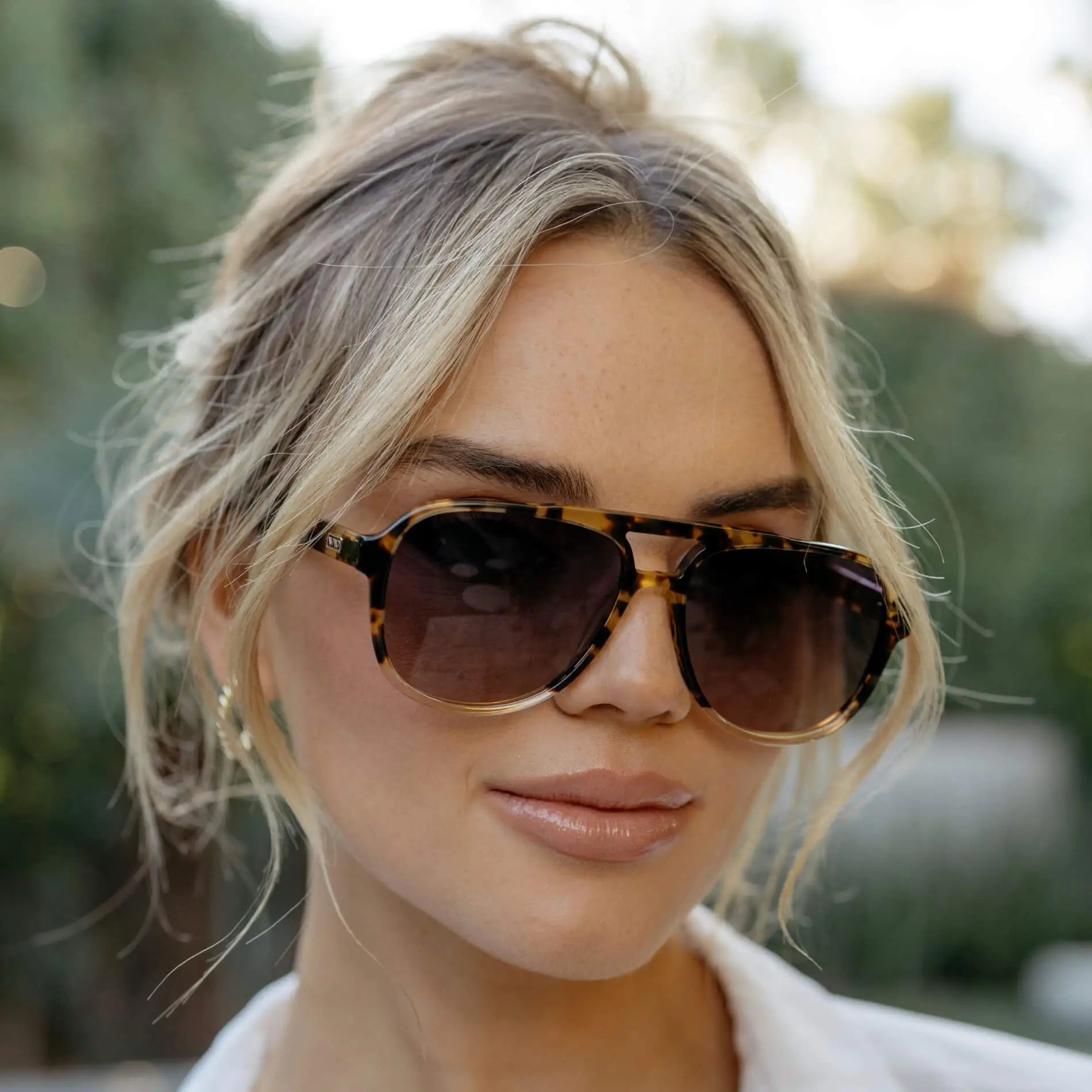 WMP INDIE Polarized Sunglasses | Tortoise Clear + Gradient Sunset Lens