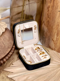 Pure Charm Velvet Jewelry Box