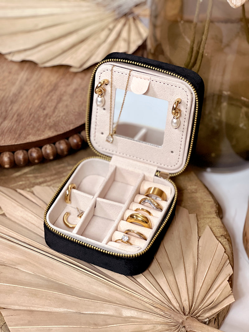 Pure Charm Velvet Jewelry Box