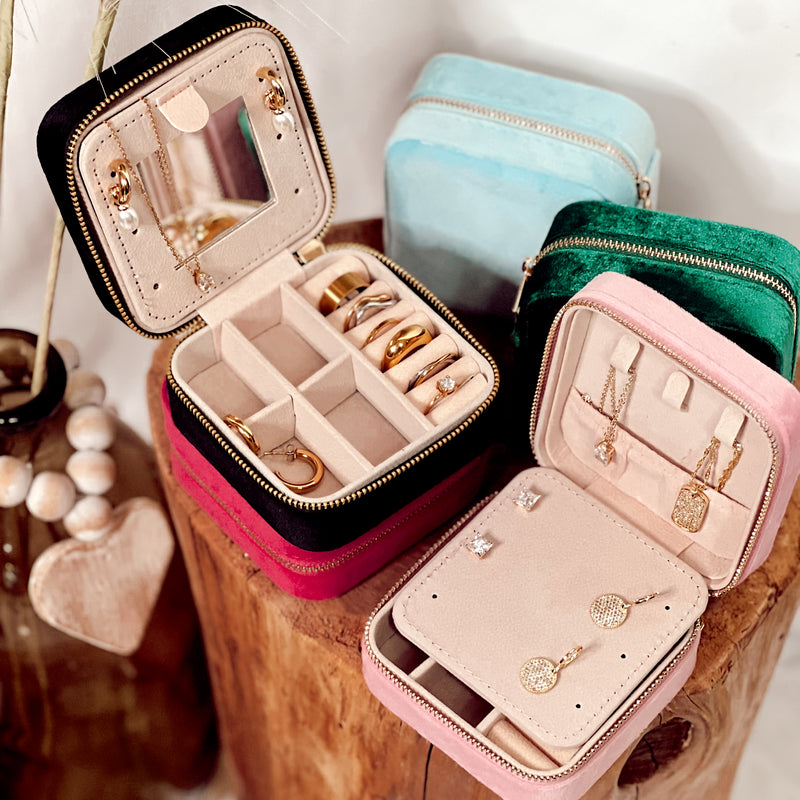 Pure Charm Velvet Jewelry Box