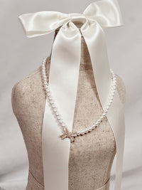 Pearls and a Bow Necklace Set