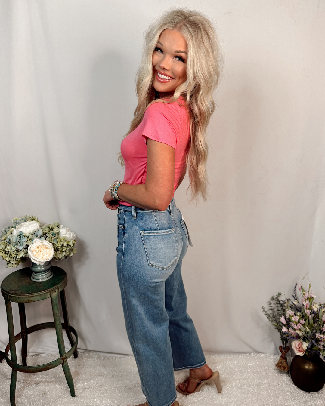 Smooth Silhouette Basic Square Neck Tee - Taffy Pink