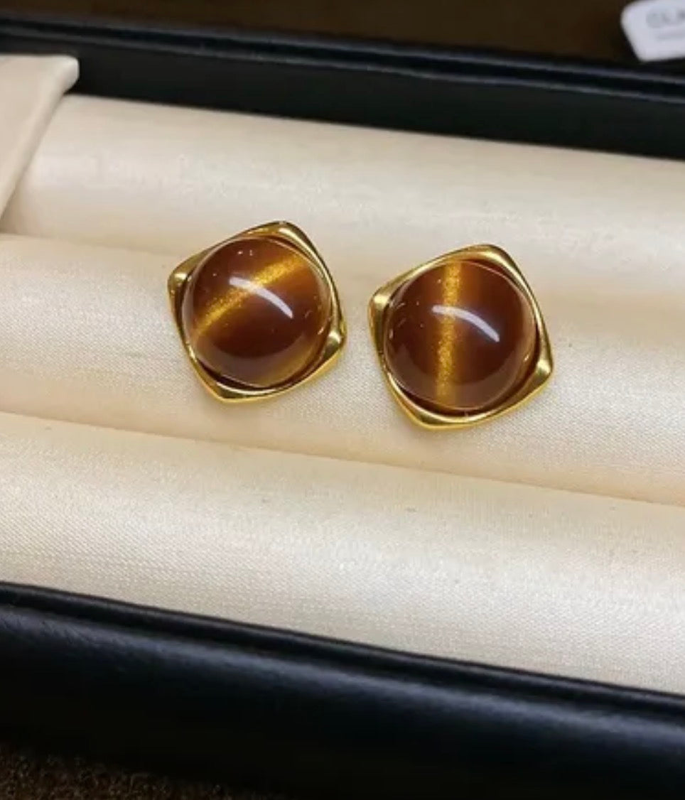 Amber Glow Stud Earrings