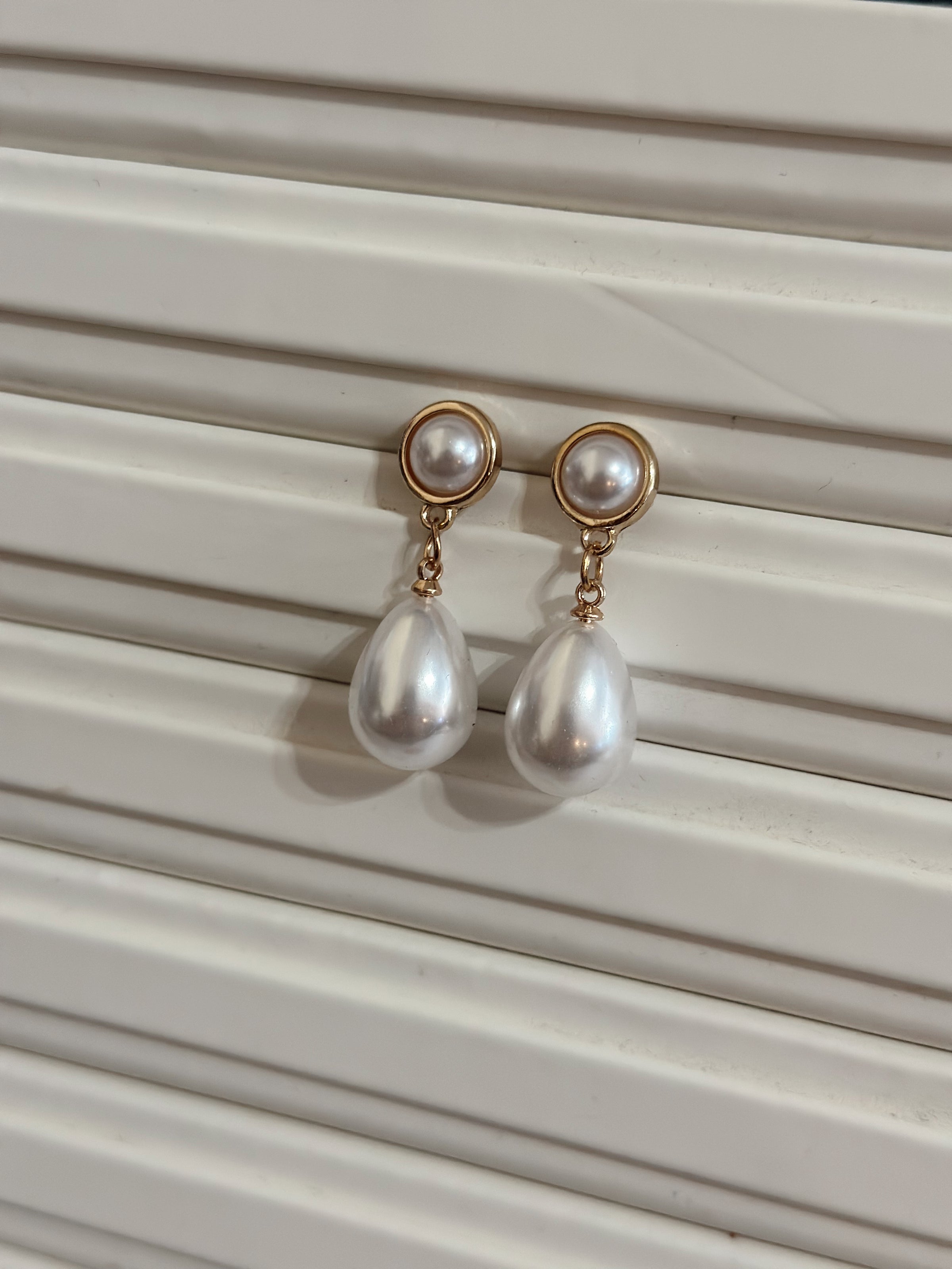 Pearl Drop Post Dangle Earrings - Gold