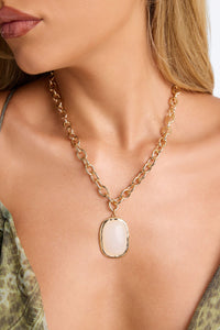 Classic Charm Chunky Chain Necklace w/ Oval Pendant