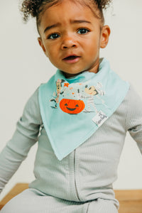 CP Asst 4 Bib Set - Mickey Mouse's Boo Bash