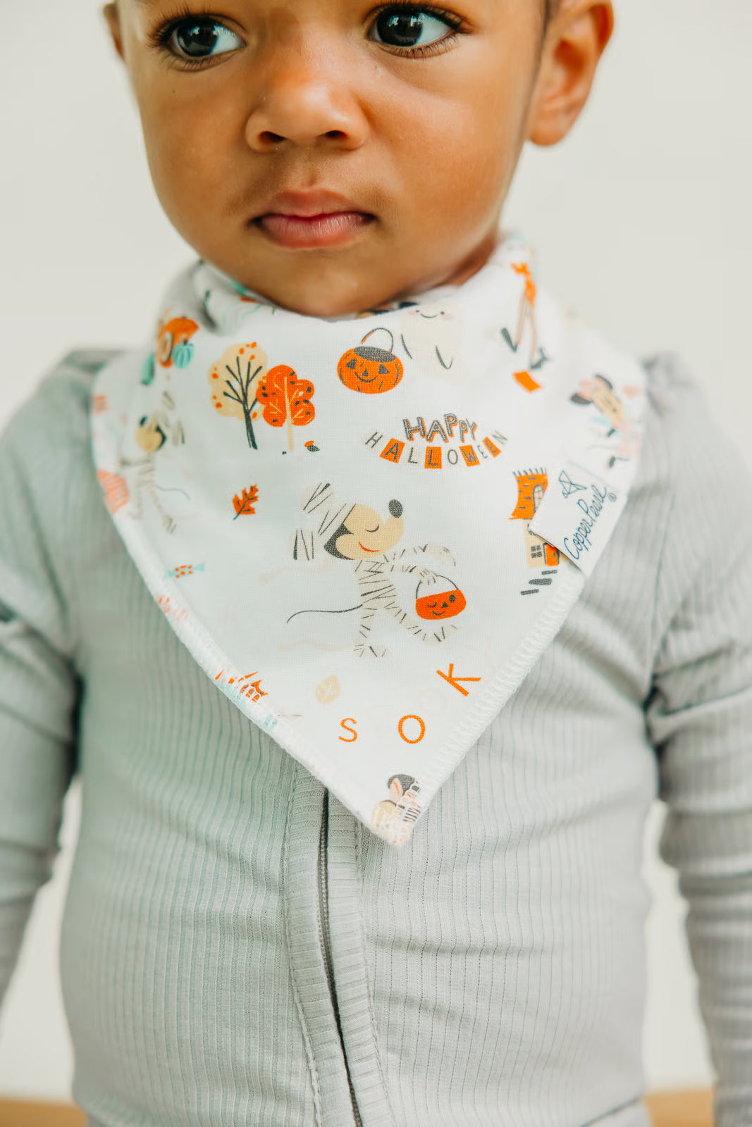 CP Asst 4 Bib Set - Mickey Mouse's Boo Bash