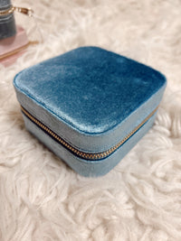 Pure Charm Velvet Jewelry Box