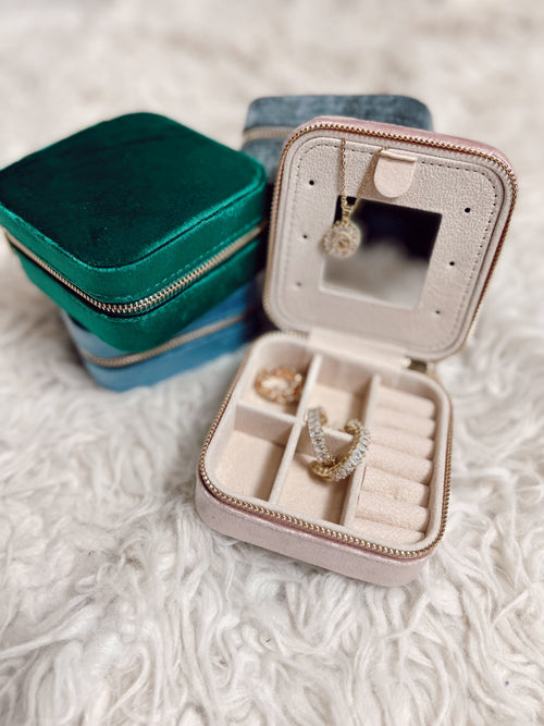 Pure Charm Velvet Jewelry Box