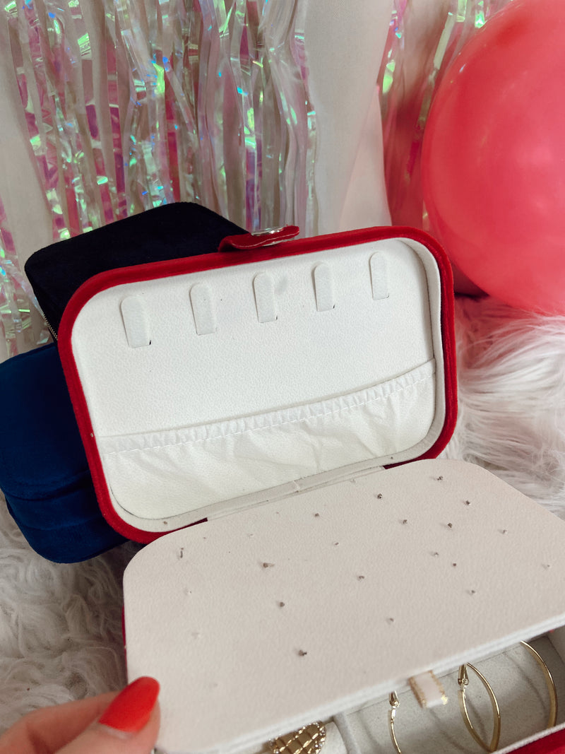 Pure Charm Rectangle Velvet Travel Case
