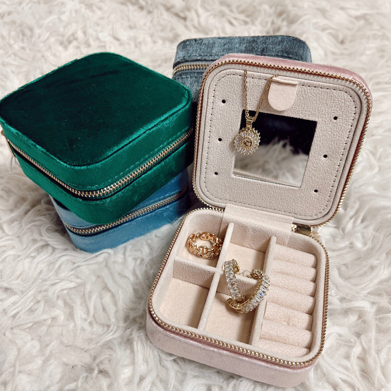 Pure Charm Velvet Jewelry Box